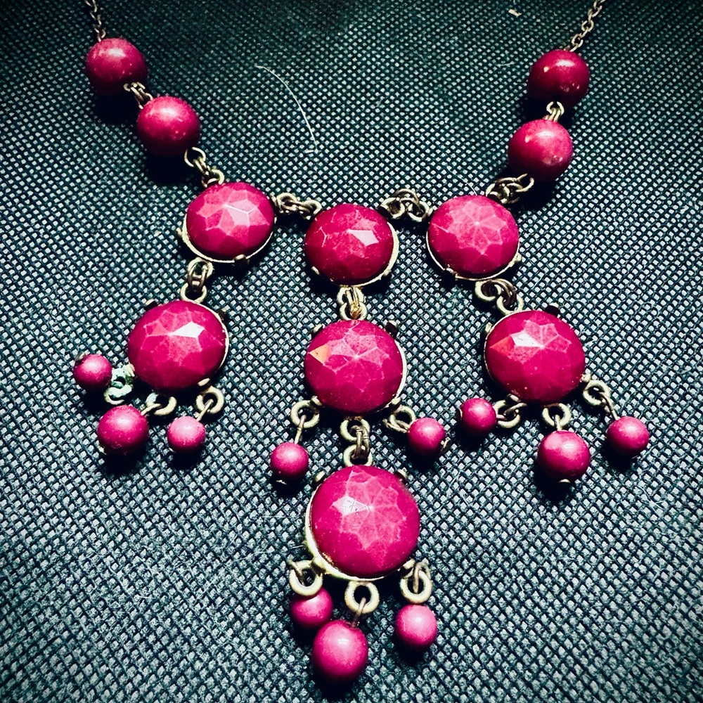 Elegant Pink Statement Necklace